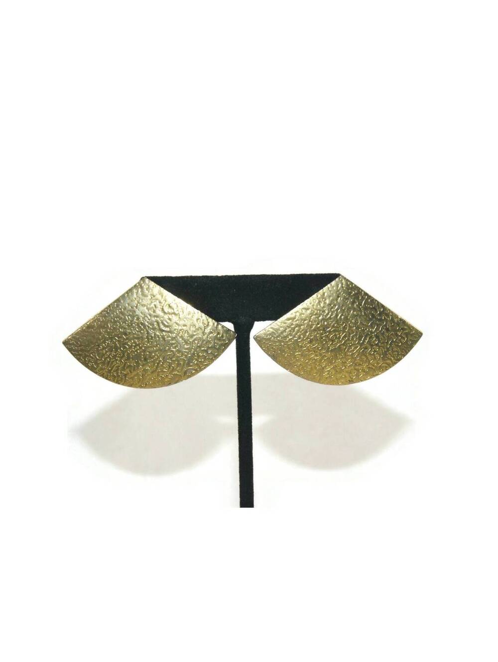 Vintage Textured Gold Tone Fan Shape Clip on Earrings.